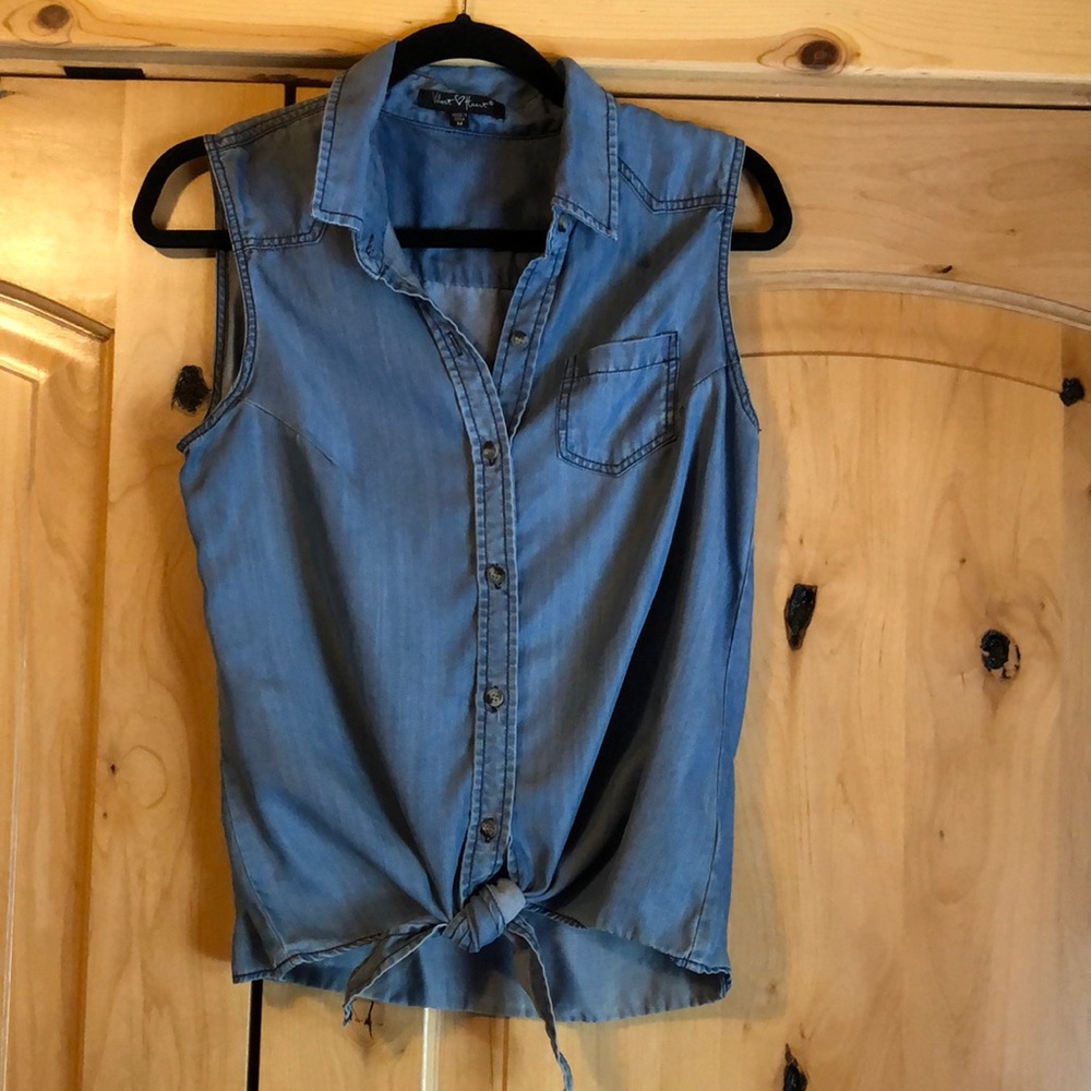 Denim western sleeveless shirt with tummy tie